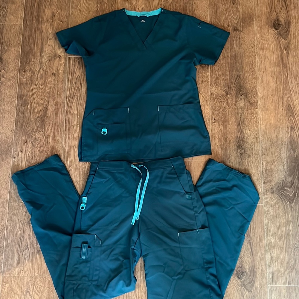 Carhart scrub set